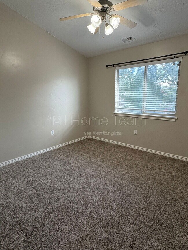 Building Photo - 260 Ailee Lane