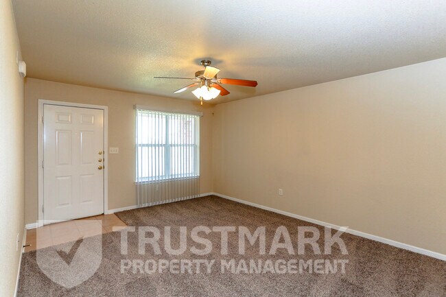 Building Photo - 4202 Elms Run Cir