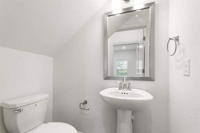 Building Photo - 2105 Tiger Trail