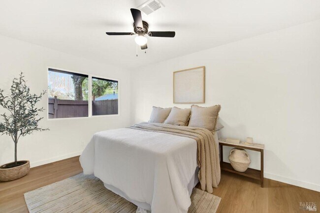 Building Photo - 6610 Oak Leaf Ct