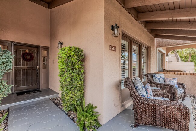 Building Photo - Total remodel in Santa Fe in McCormick Ranch