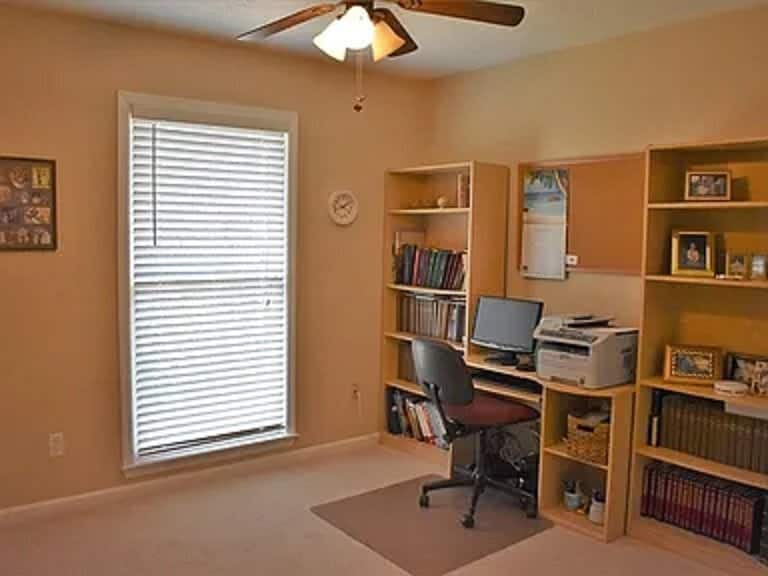 Building Photo - 4982 Meadow Ln