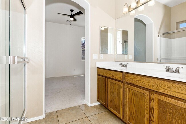 Building Photo - 5827 Gerard Dr