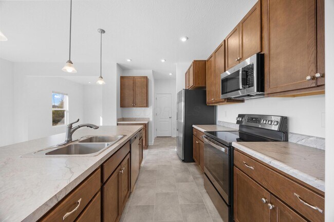 Building Photo - 6295 Honey Farm Way