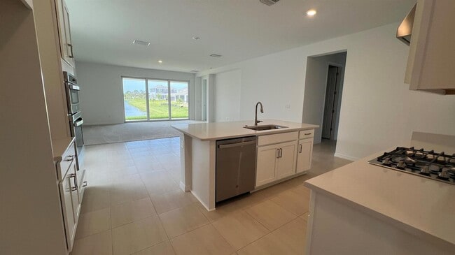Building Photo - 584 Ranch Oak Cir
