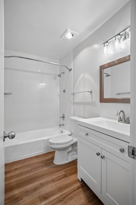 Building Photo - 5128 Cliffhaven Dr