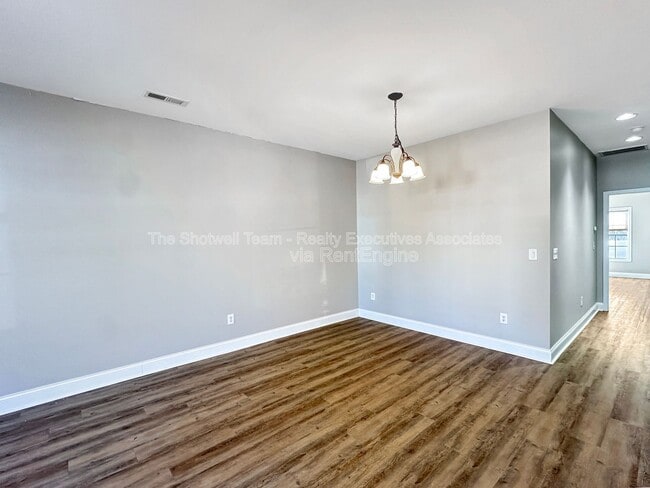 Building Photo - 132 Hardinberry St