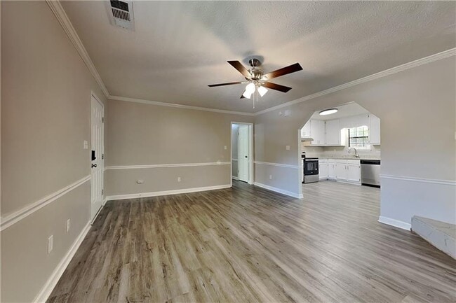 Building Photo - 7116 Stonecreek Dr