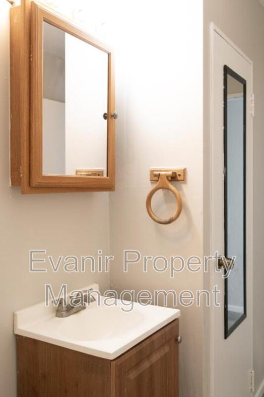 Building Photo - 2908 Ghent Ave