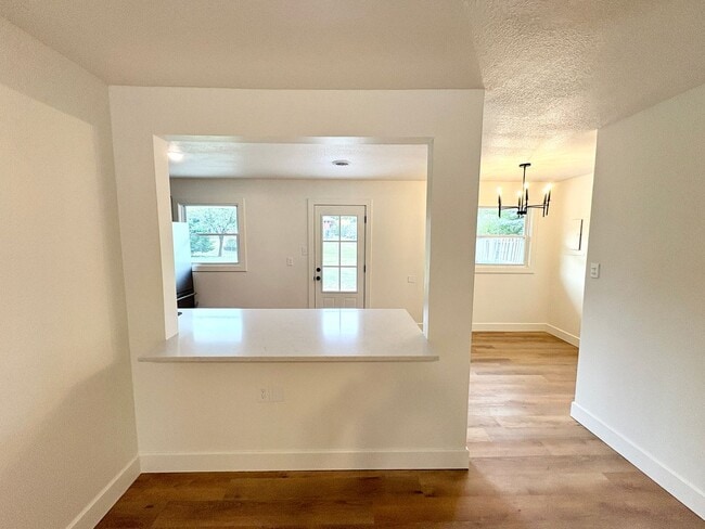 Building Photo - Newly Remodeled Home near KSU Football Sta...
