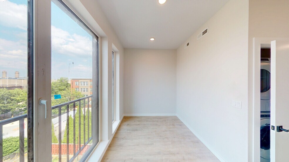 Building Photo - 24 Mt Pleasant St