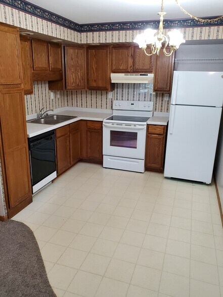 Building Photo - 2310 Radtke Ave