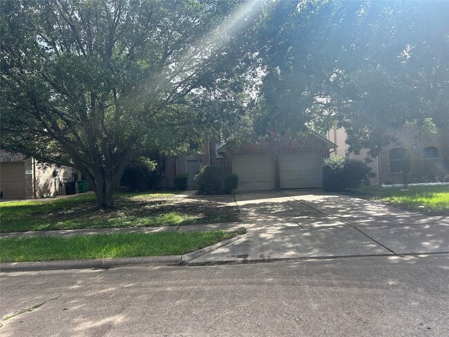 Building Photo - 24011 Goodfellow Dr