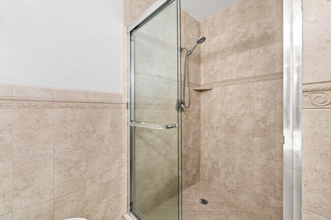 Building Photo - 200 SW 7th St