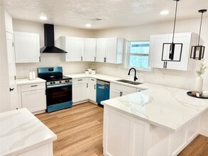 Building Photo - 3726 Heatherbrook Dr