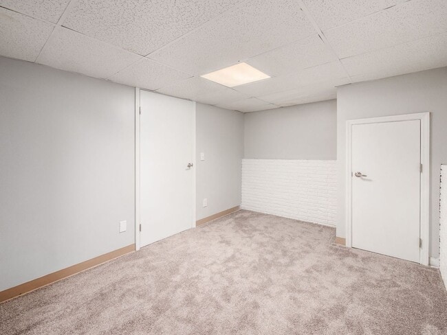 Building Photo - 2017 Queensgate Ln