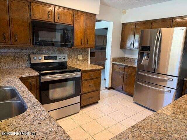 Building Photo - 2295 Foxwood Dr