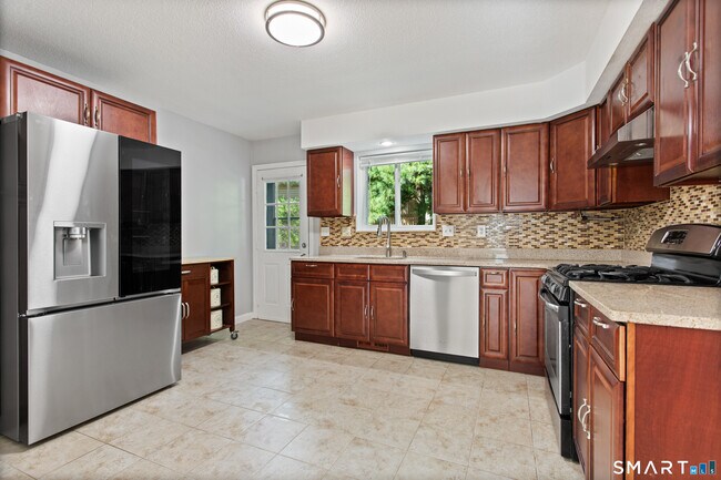 Building Photo - 124 Branca Ct