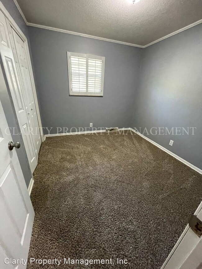 Building Photo - 3 br, 2 bath House - 917 Towanda Trail