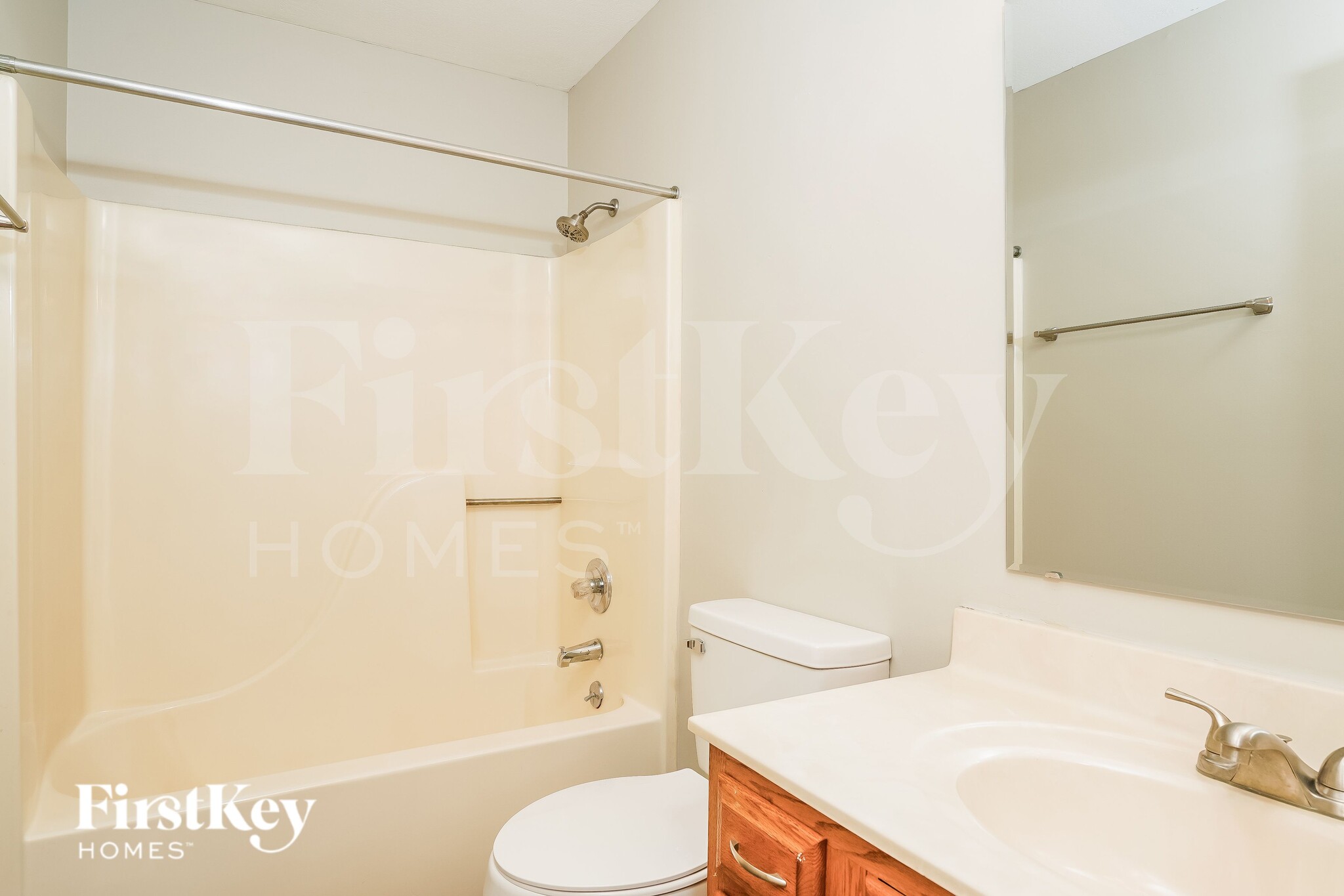 Building Photo - 873 E Cragmont Dr