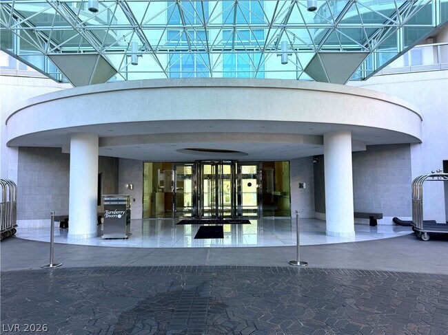 Building Photo - 322 Karen Ave