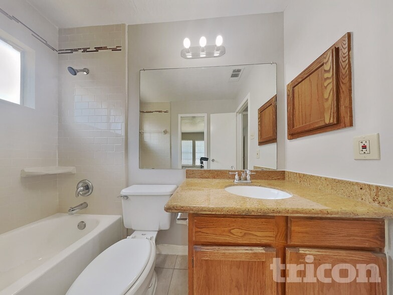 Building Photo - 8559 Spring Green Dr