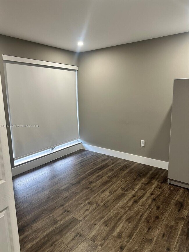 Building Photo - 9449 SW 76th St