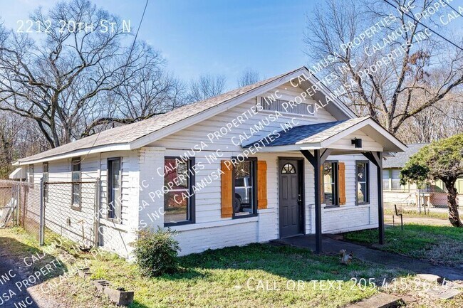 Building Photo - 2212 20th St N