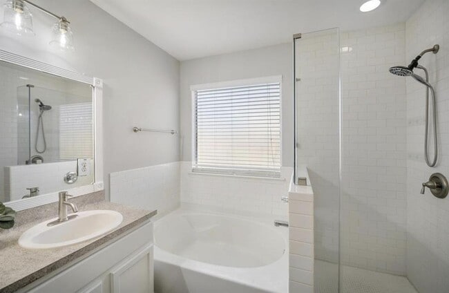 Building Photo - 18022 Riata Crossing Dr
