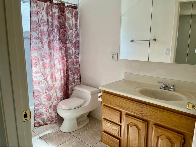 Building Photo - 2346 Seabright Ave