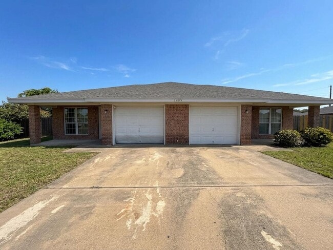Building Photo - 2609 Vernice Loop