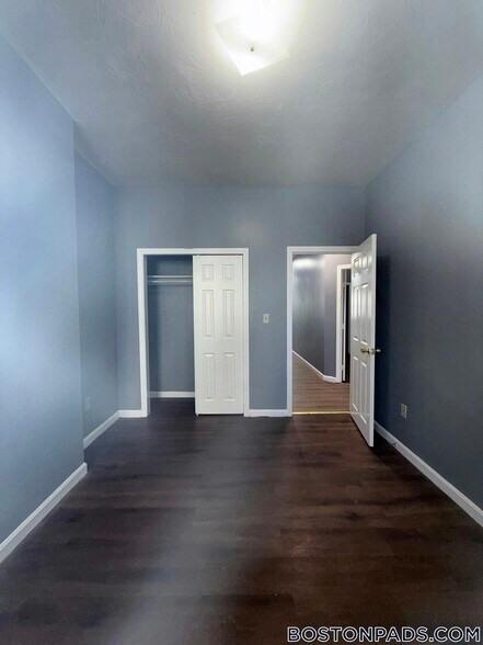 Building Photo - 114 Mt Pleasant Ave