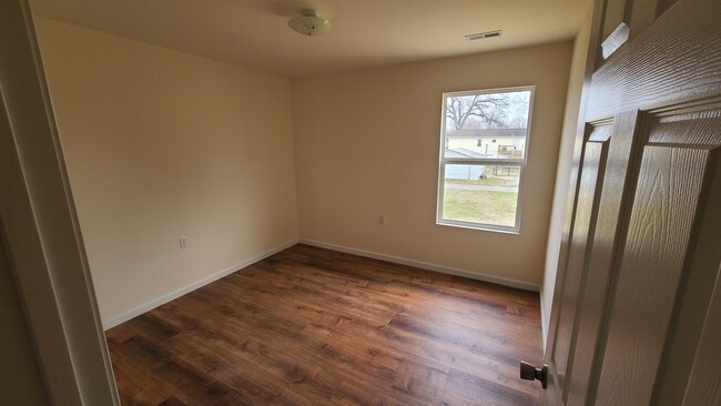 Building Photo - 410 S 2nd St