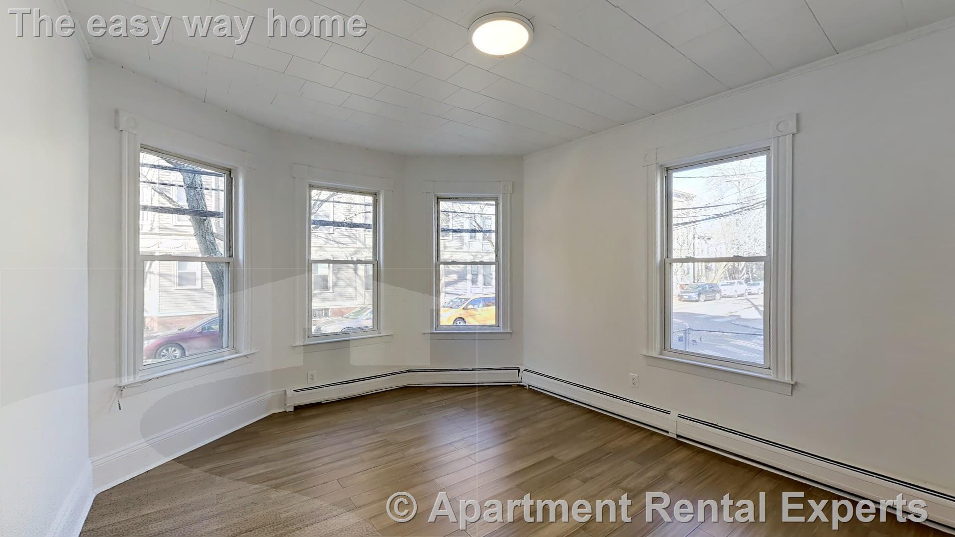 Building Photo - 254 Windsor St