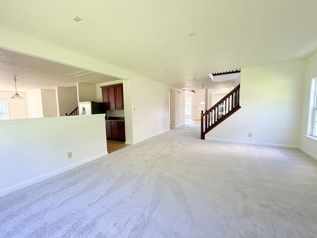 Building Photo - 2946 Heirloom Ln