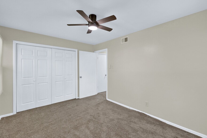 Building Photo - 4014 Sun Valley Dr