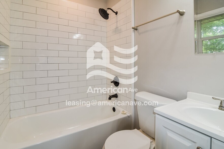 Building Photo - 629 Durward Dr