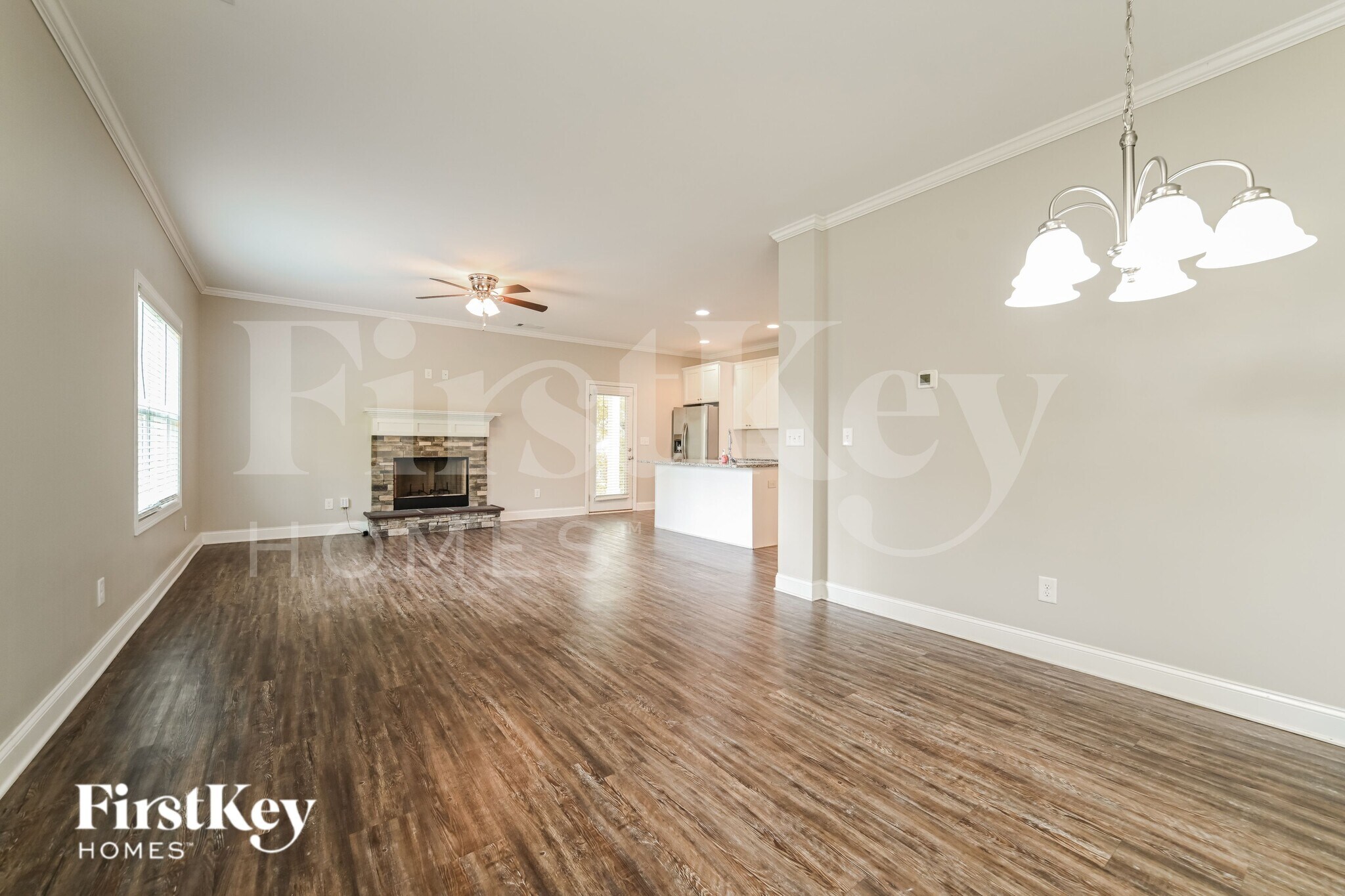 Building Photo - 8 E Newnan Rd