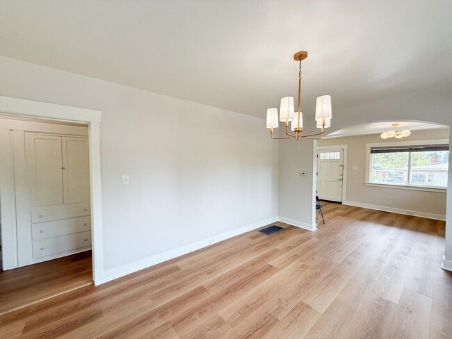 Building Photo - Renovated Single Family Home in Maxwell Park.