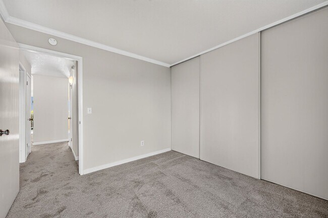 Building Photo - Updated Walnut Creek Condo | 2 Bed • Pool • In-Unit Laundry • Near BART