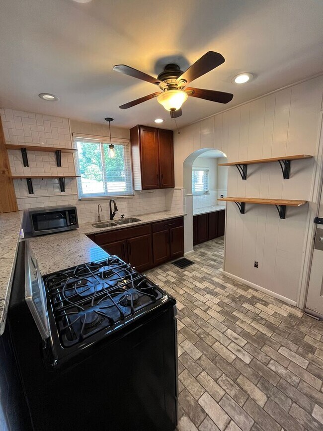 Building Photo - Merion Village Single-Family Home with Flexible Living Areas and Outdoor Space