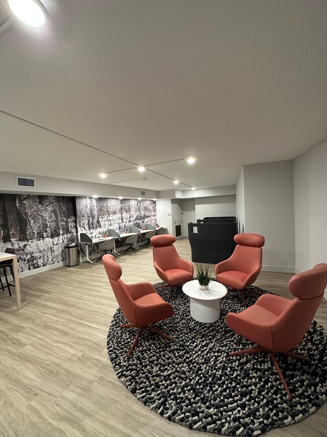 Building Photo - 2620 E Marina Bay Dr