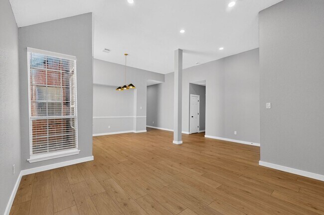 Building Photo - 7314 Gillon Dr