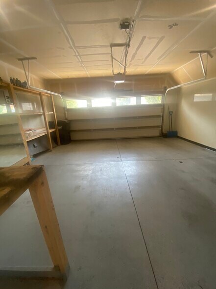 Building Photo - 1582 W 10 S