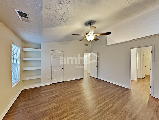 Building Photo - 1720 Mission Park Ct