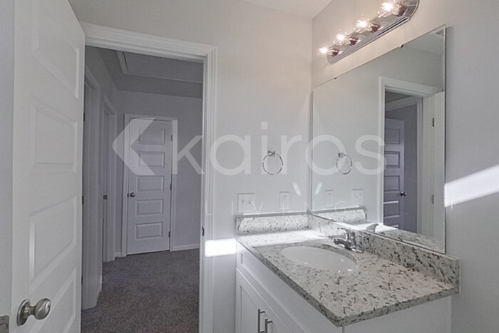 Building Photo - 301 Hemlock Ct