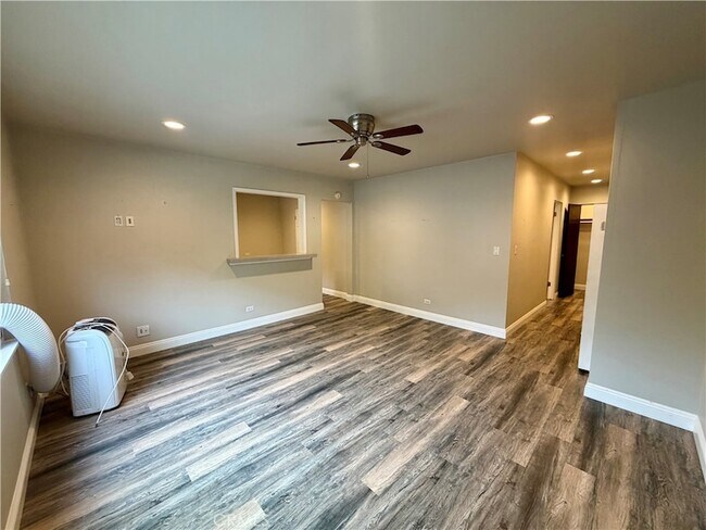 Building Photo - 327 3rd St