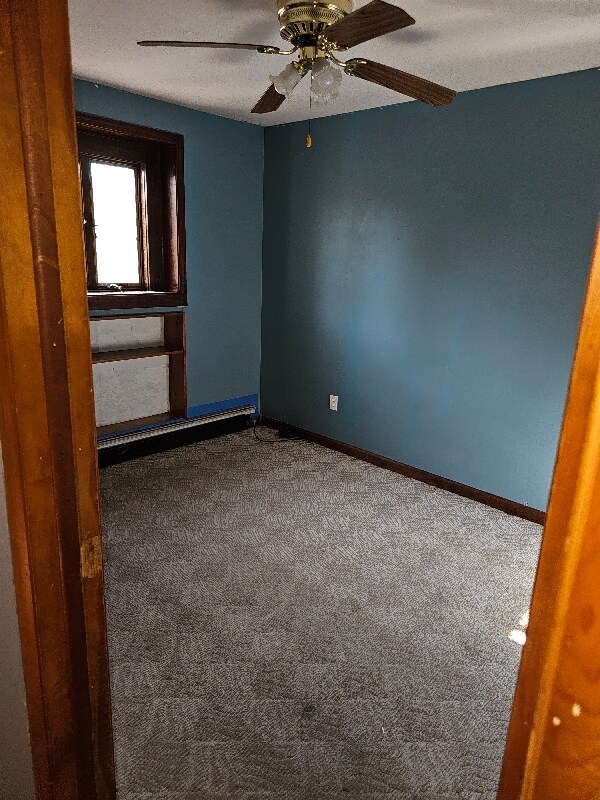 Building Photo - 19 Lloyd Dr