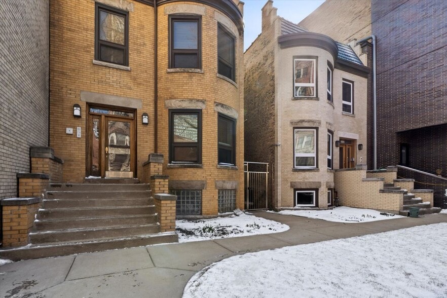 Building Photo - 5739 N Winthrop Ave