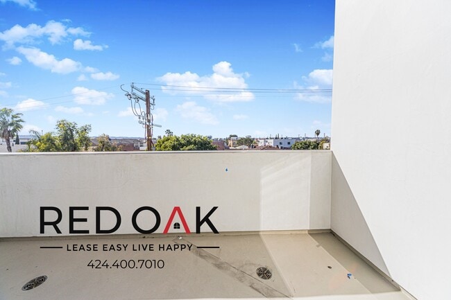 Building Photo - 5320 Cartwright Ave